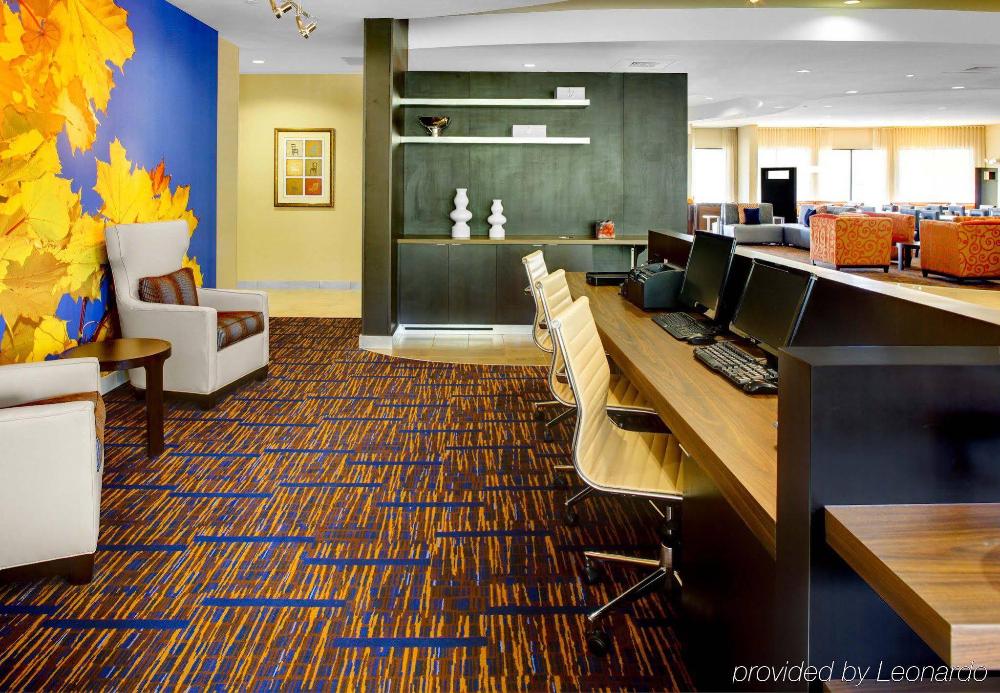 คอร์ทยาร์ด ไฮน์พอยต์ Hotel ไฮพอยท์ ภายนอก รูปภาพ